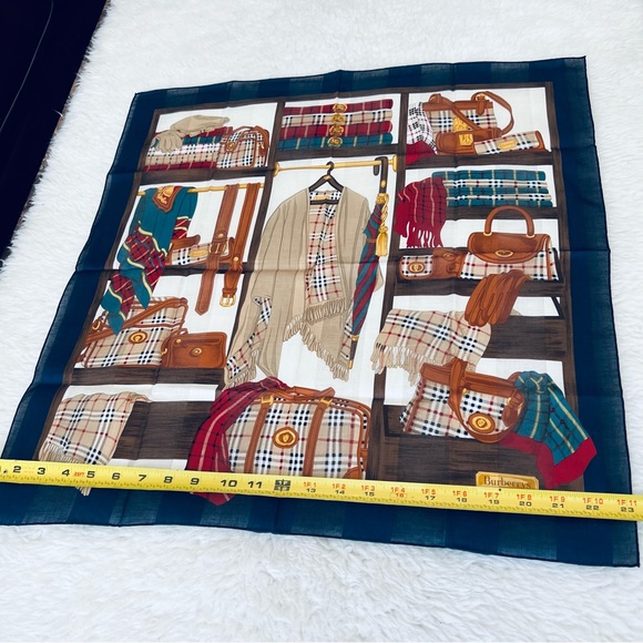 Burberrys of London Nova Check Multicolor Square Bandana/Scarf NWOT - Picture 8 of 13